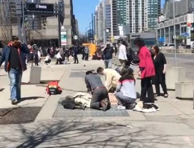 Καναδάς: 9 νεκροί από ημιφορτηγό που έπεσε επάνω σε πεζούς στο Τορόντο